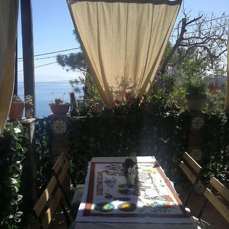 Casa Donna Fiorella Tipica Siciliana タオルミーナ エクステリア 写真