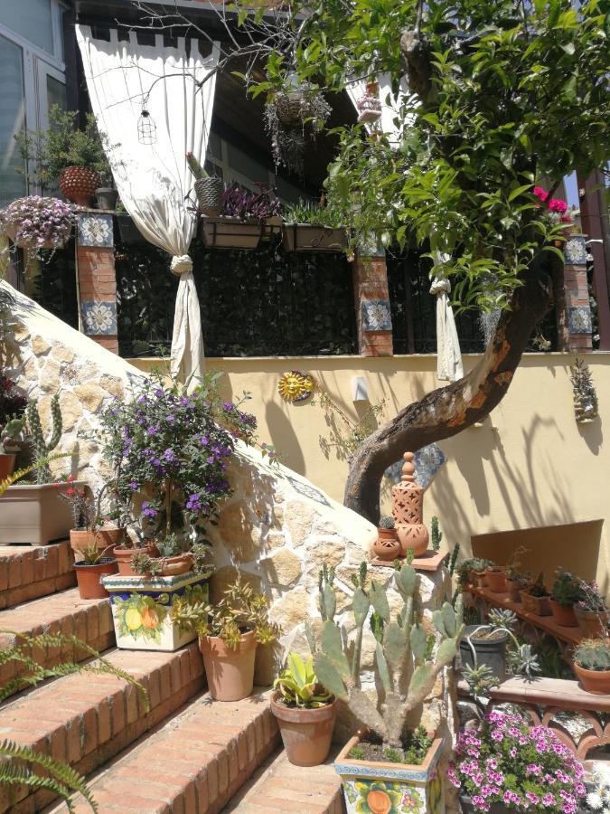 Casa Donna Fiorella Tipica Siciliana タオルミーナ エクステリア 写真